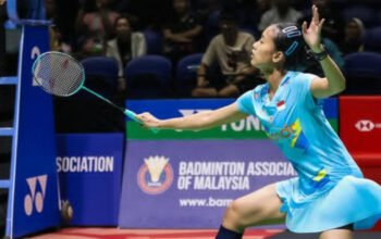 Putri Kusuma Tampil Sengit Lawan Ratchanok Intanon di Malaysia Open 2025, Sayang Gagal Lolos Semifinal/(instagram/@badmintalk_com)