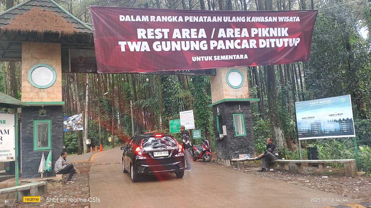 Ramai Penutupan Wisata Alam Gunung Pancar, Begini Kata Pengelola!