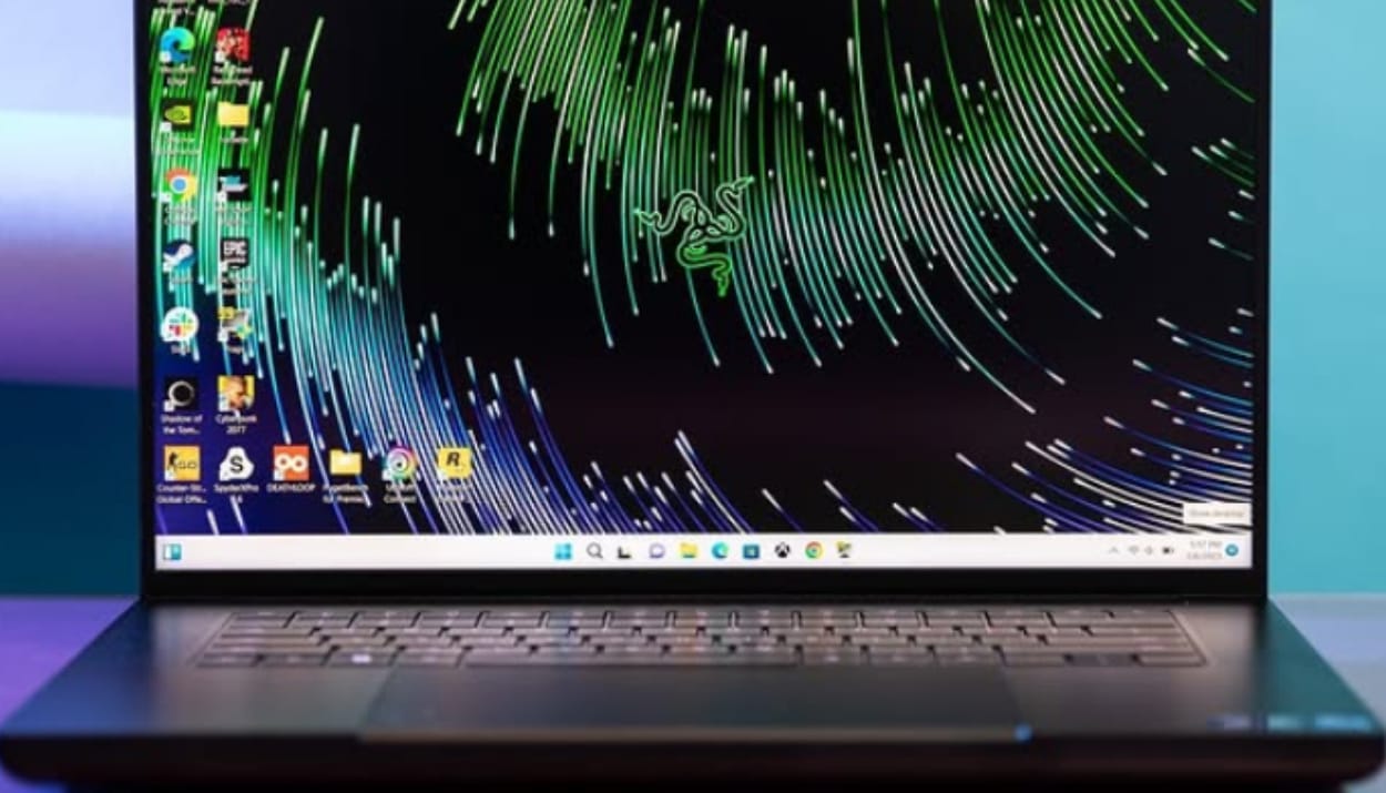 Razer Blade 16: Laptop Gaming Tipis dengan Prosesor AMD dan Performa Terbaik/(Instagram/@verge)