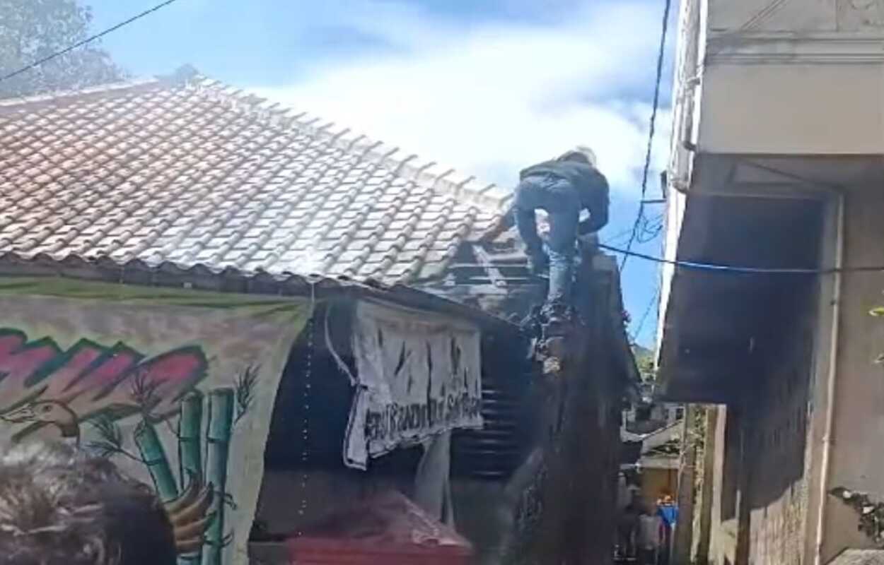 Rumah Makan Pecel Lele di Cianjur Kebakaran