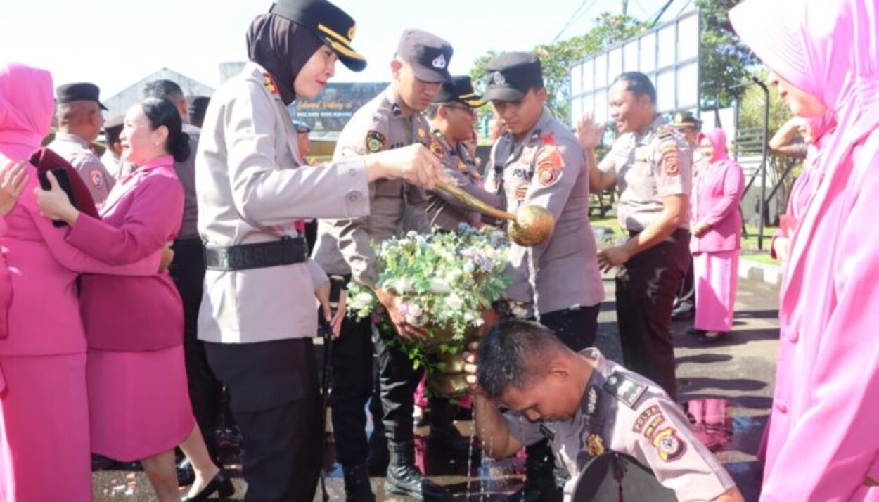 Sujud Syukur 65 Perwira & Bintara Dilingkungan Polres Sukabumi Kota, Naik Pangkat