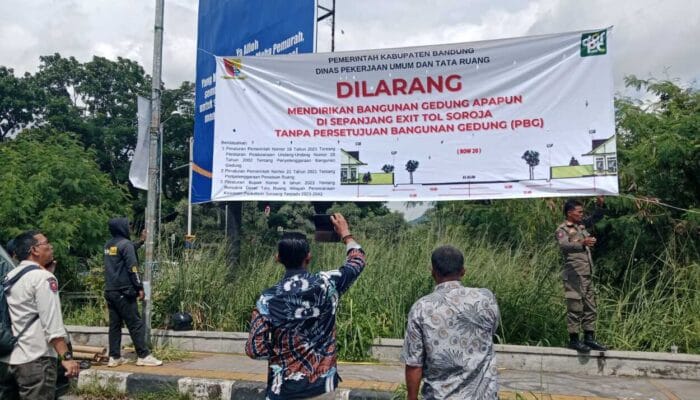 Dilarang Mendirikan Bangunan Tanpa Izin di Exit Tol Soreang!