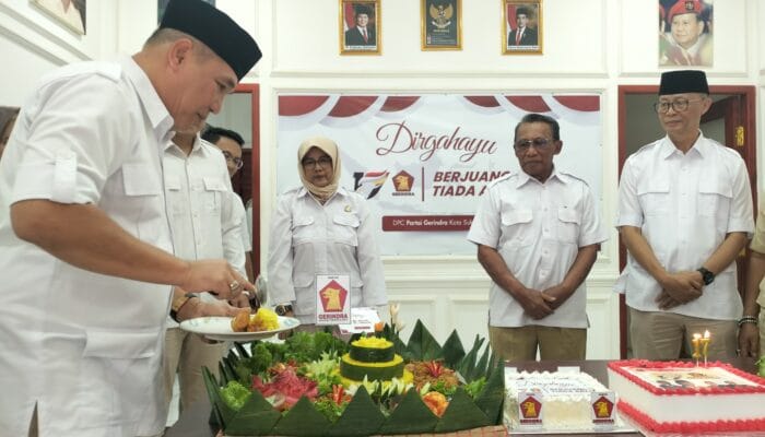Dirgahayu Partai Gerindra Ke-17, DPC Partai Gerindra Kota Sukabumi Berikan Santunan Anak Yatim
