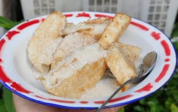 Kue Gonjing Karawang_ Camilan Gurih Legiit yang Bisa Dinikmati dengan Sambal