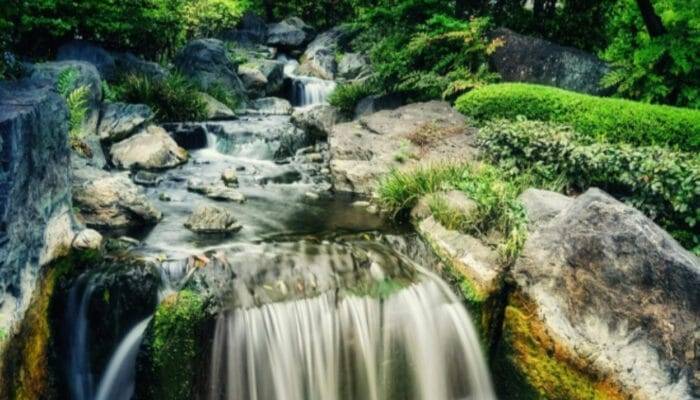 Merasakan Sensasi Petualangan di Curug Ciparay, Bogor