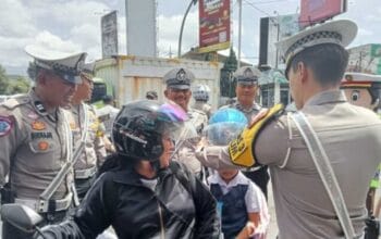 Satlantas Polres Sukabumi Kota, Berikan Edukasi Pengendara Saat Gelar Ops Keselamatan Lodaya 2025