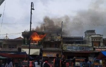 Toko Famili Antik di Ciranjang Cianjur Kebakaran