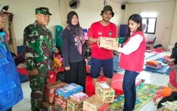 Angie Natesha Berbagi dengan Korban Banjir