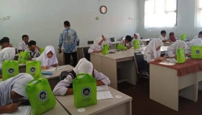 BGN – SPPG Cibereum Berikan Layanan Program MBG Ramadan Bagi Siswa Hingga Ibu Hamil di Kota Sukabumi