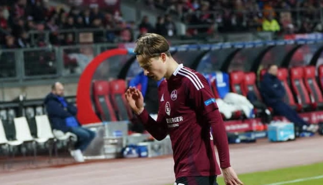 Brentford dan Wolves Tunjukkan Ketertarikan pada Caspar Jander