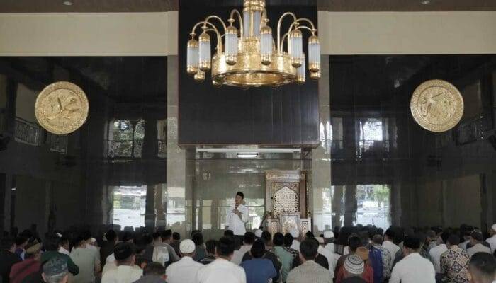 Bupati Bandung Jumat Keliling di Masjid Al Ihsan