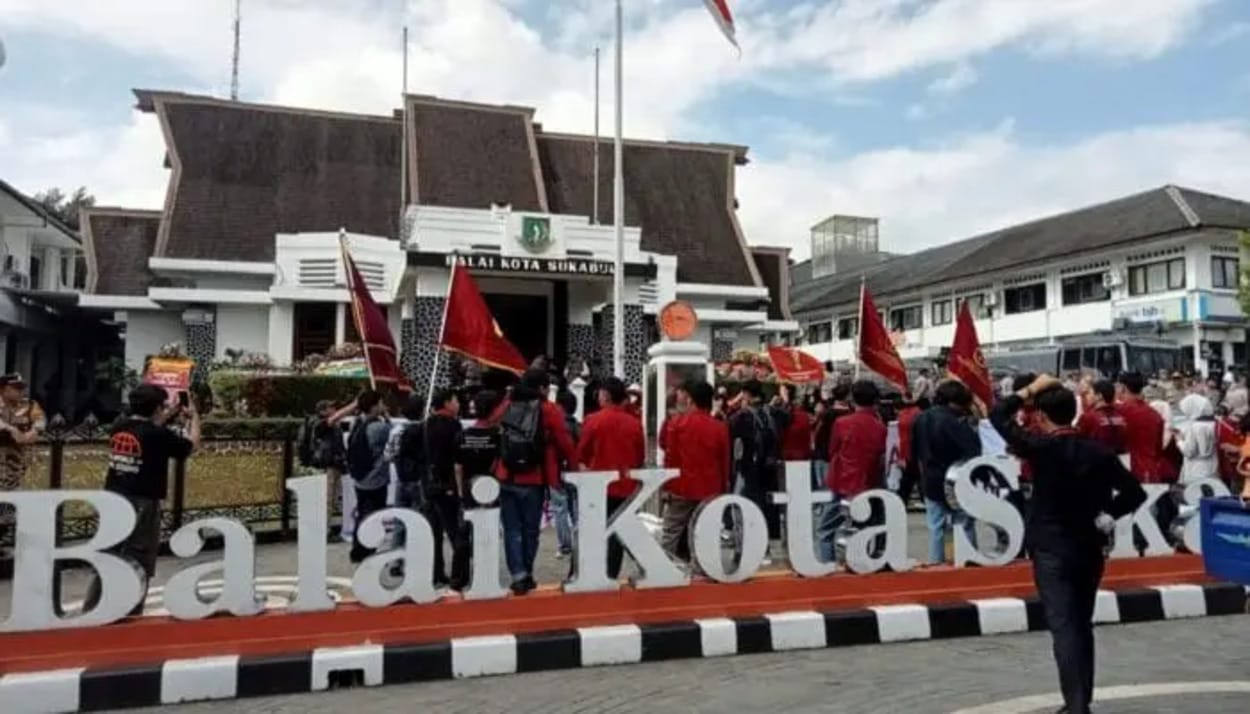 Aksi Unjuk Rasa, IMM Sukabumi Raya Tuntut Transparansi Program Wakaf Wali Kota Sukabumi