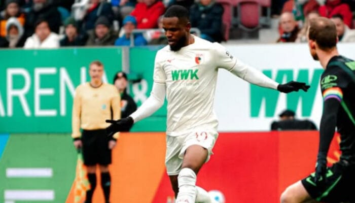 Augsburg Tidak Ambil Frank Onyeka Secara Permanen
