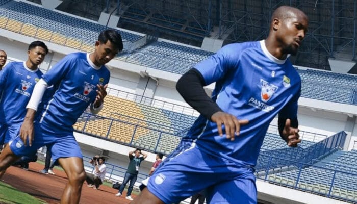 Live Streaming Persib Bandung vs PSS Sleman Pekan 30 Liga 1 2024/2025