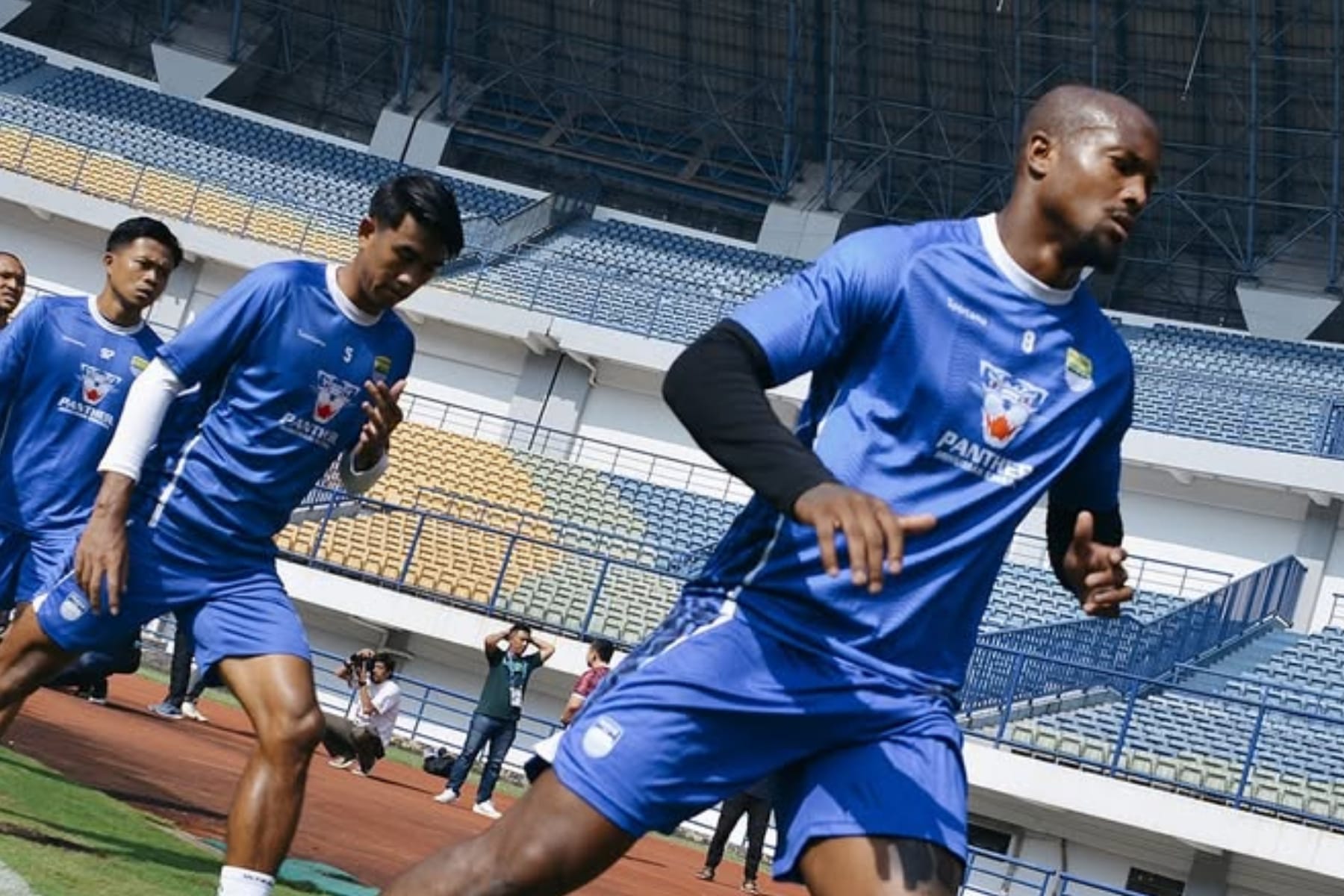 Live Streaming Persib Bandung vs PSS Sleman Pekan 30 Liga 1 2024/2025