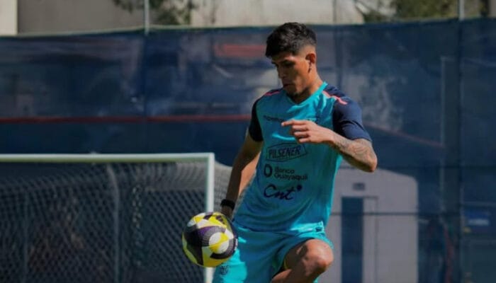 Manchester United Tertarik Piero Hincapie dari Bayer Leverkusen