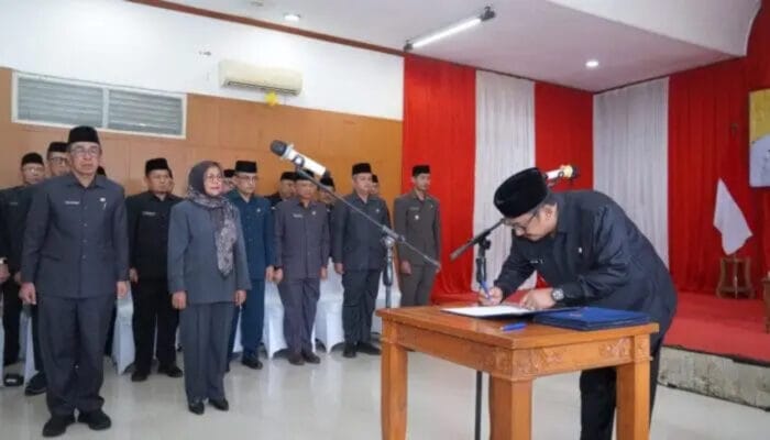 Pengambilan Sumpah & Penyerahan Petikan SK PNS-CPNS, Bupati Sukabumi Ingatkan 3 Fungsi ASN