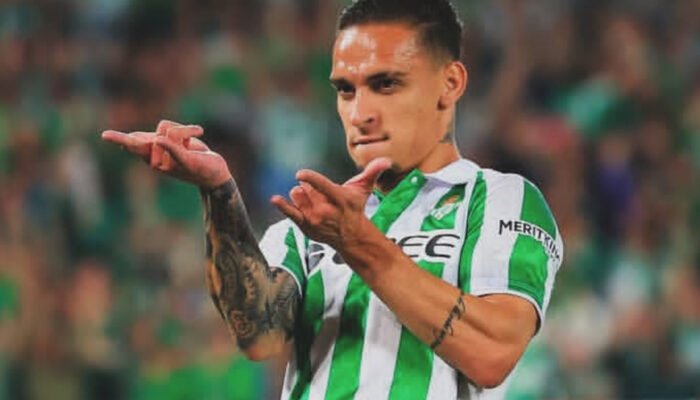 Antony Bahagia di Real Betis, Namun Masa Depannya di Manchester United Gantung