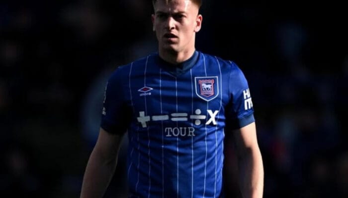 Arsenal Naikkan Taruhan Buru Striker Muda Ipswich Liam Delap