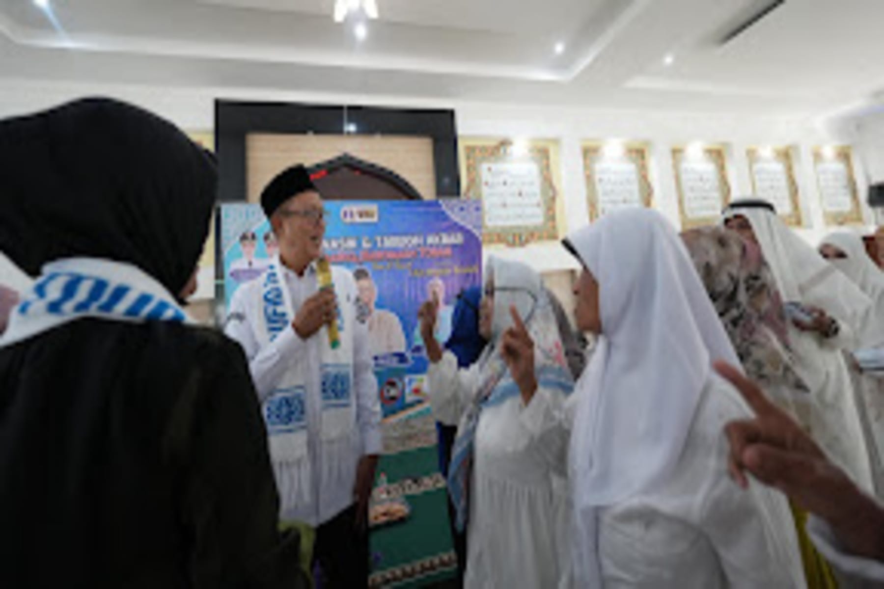 Ayep Zaki Hadiri Manasik dan Tabligh Akbar Bersama Jemaah Umrah