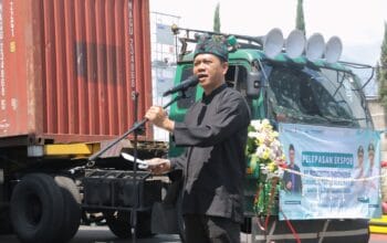 Bupati Bandung Lepas Ekspor Produk Kimia Tekstil ke Amerika dan Bangladesh