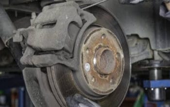 Cara Mudah Mengecek dan Memperbaiki Rem Mobil