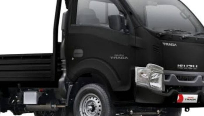 Isuzu Traga Black Premium dengan Cat Khusus dan Varian Terbatas