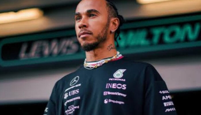Lewis Hamilton Merasakan Sensasi Balapan Kandang Ferrari
