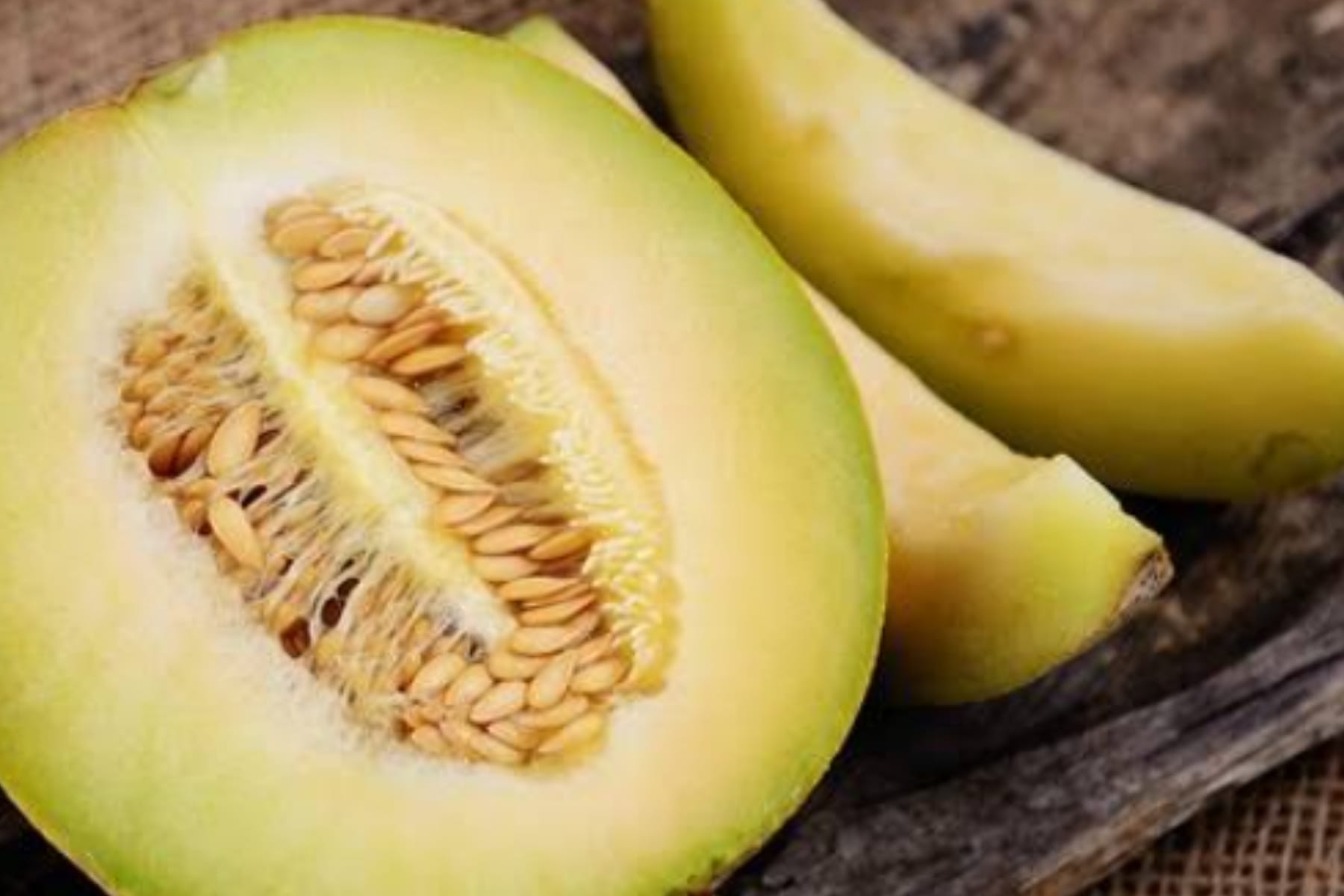 Melon jadi Buah Segar yang Menjaga Kesehatan Kulit Cantik
