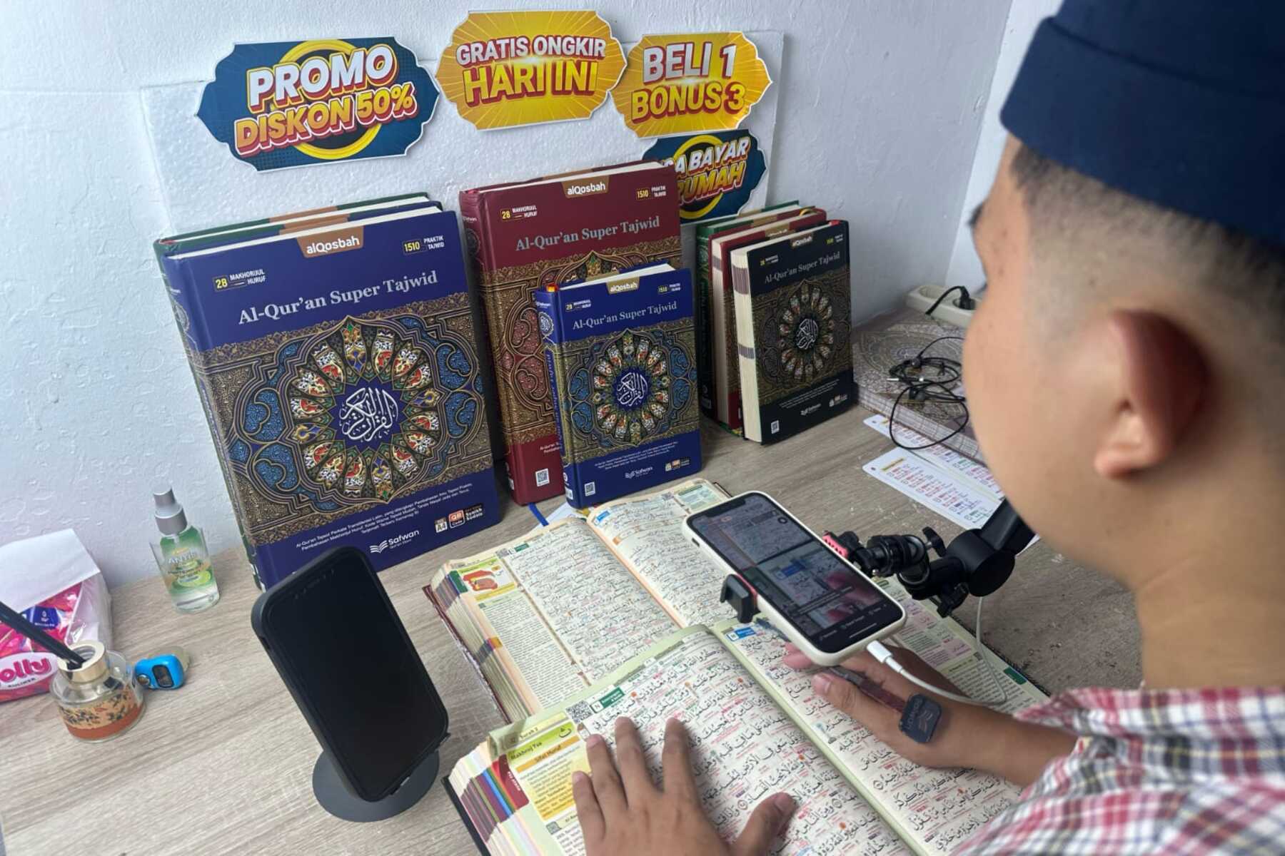 Pemuda Bandung Ajak Ustaz Muda Mengajar Al-Qur'an Gratis 24 Jam Secara Online