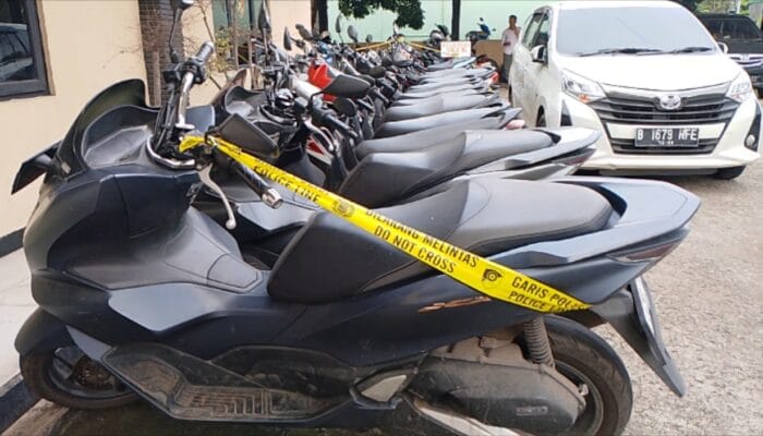 Polsek Gunung Putri Bogor Gerebek Gudang DC Bodong, Puluhan Motor Diamankan