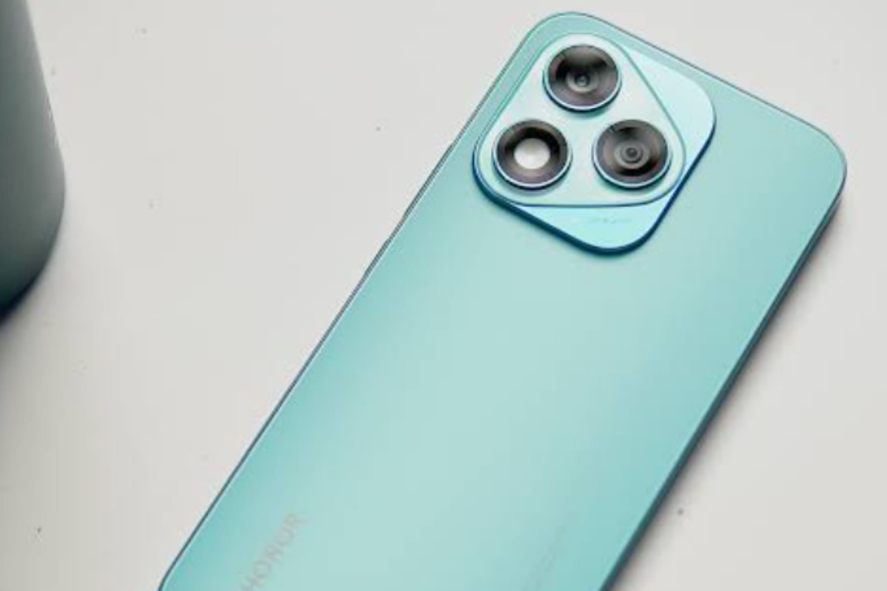 Spesifikasi Lengkap Honor 400