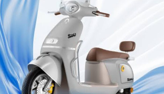 Sunra Pamerkan Motor Listrik Terjangkau di PEVS 2025