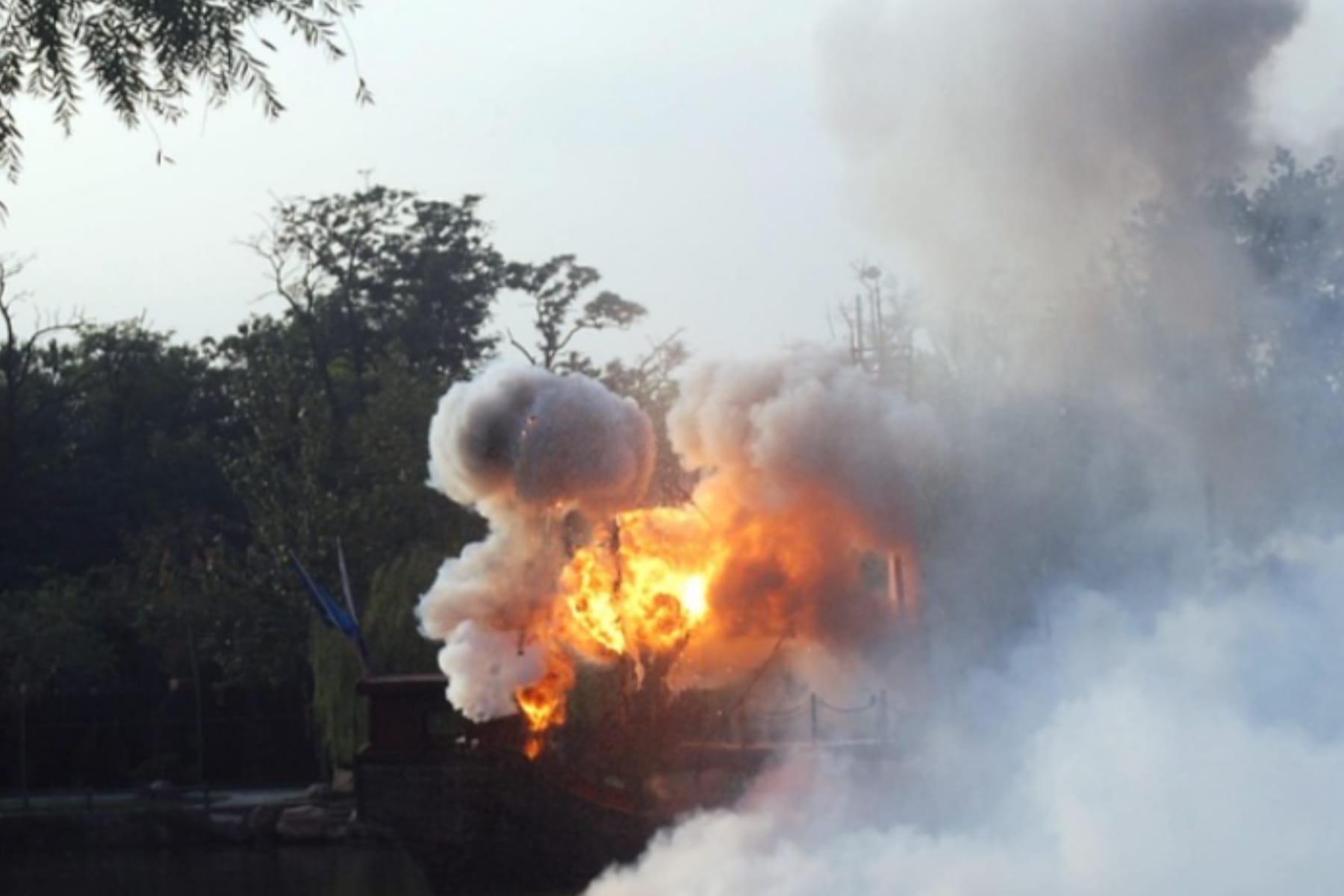 Tragedi Ledakan Pemusnahan Amunisi di Garut