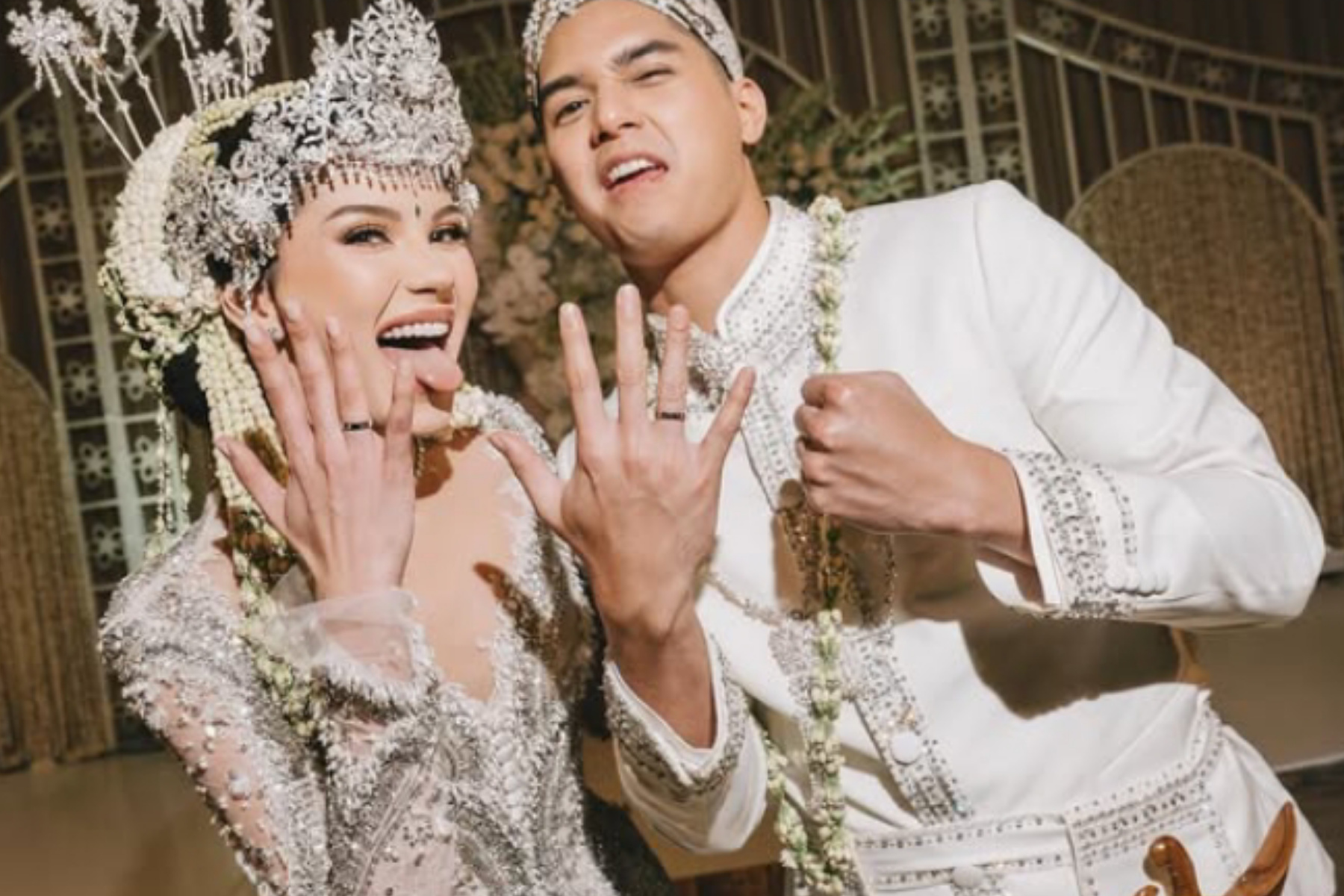 Alhamdulillah Sah! Momen Romantis Pernikahan Al Ghazali dan Alyssa Daguise