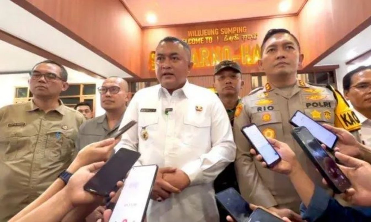Angaran 3,5 Miliar Disiapkan tuk Perbaiki Jalan Abdul Fattah Ciampea, Bupati Bogor Pastikan Tahun 2025 Diperbaiki