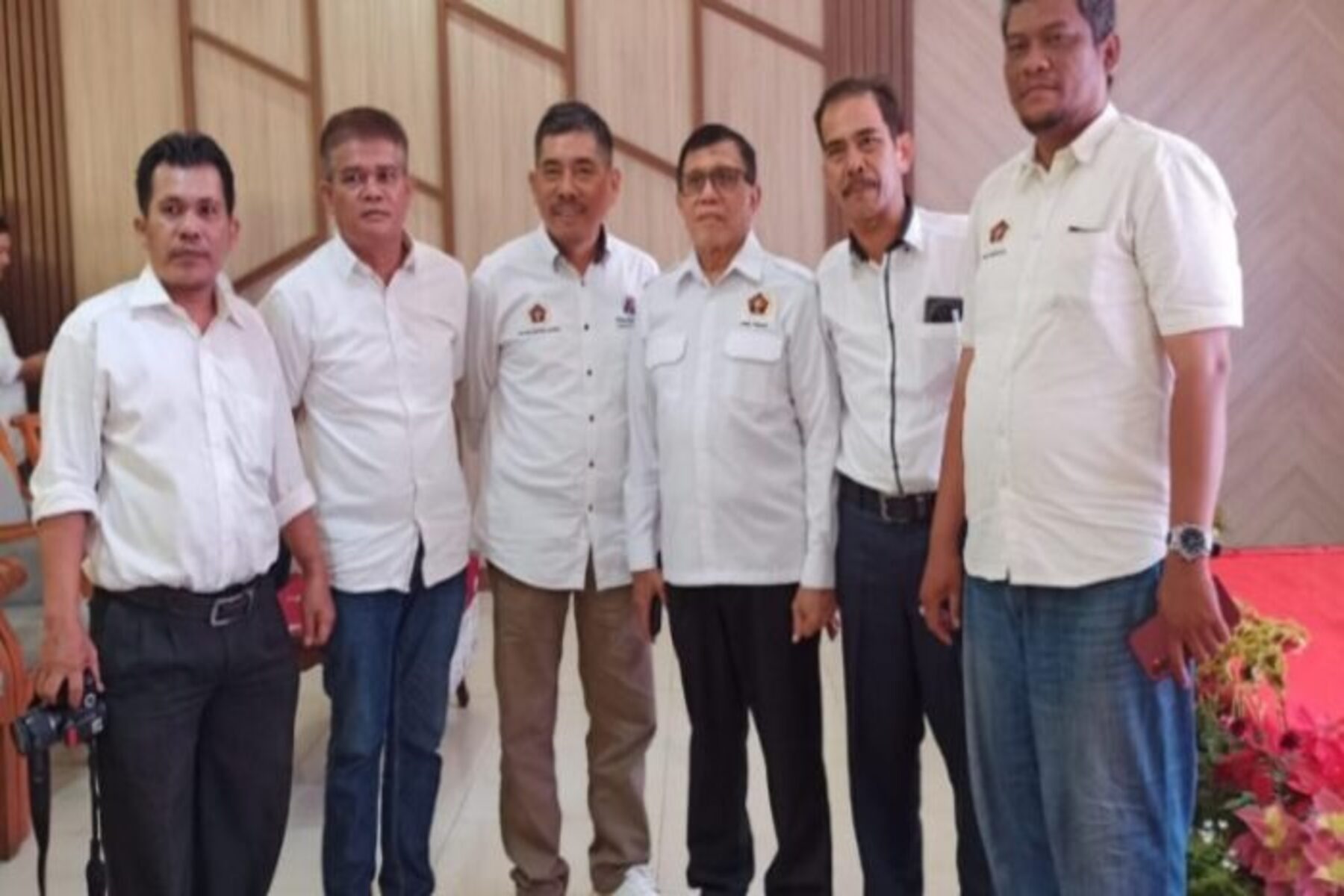 Anggota  dan Pengurus PLT PWI Bekasi Tolak Rencana Kongres Persatuan