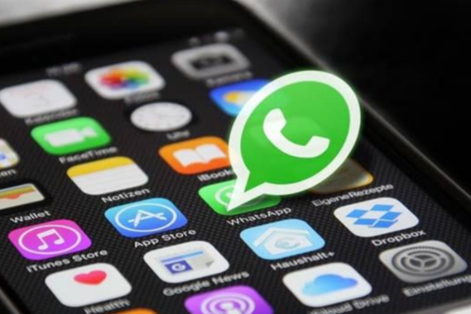 Fitur Baru WhatsApp Izinkan Orang Lain Membagikan Status