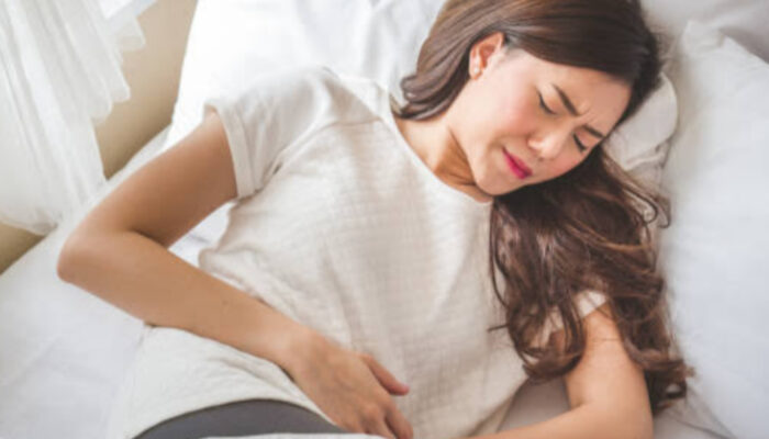 Kenali Gejala Awal Kanker Usus pada Wanita