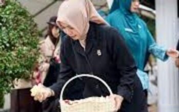 Ketua DPRD Kabupaten Bandung Ziarah ke Makam Mantan Bupati