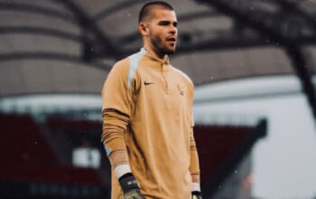 MU Bidik Lucas Chevalier: Solusi Baru di Bawah Mistar Old Trafford