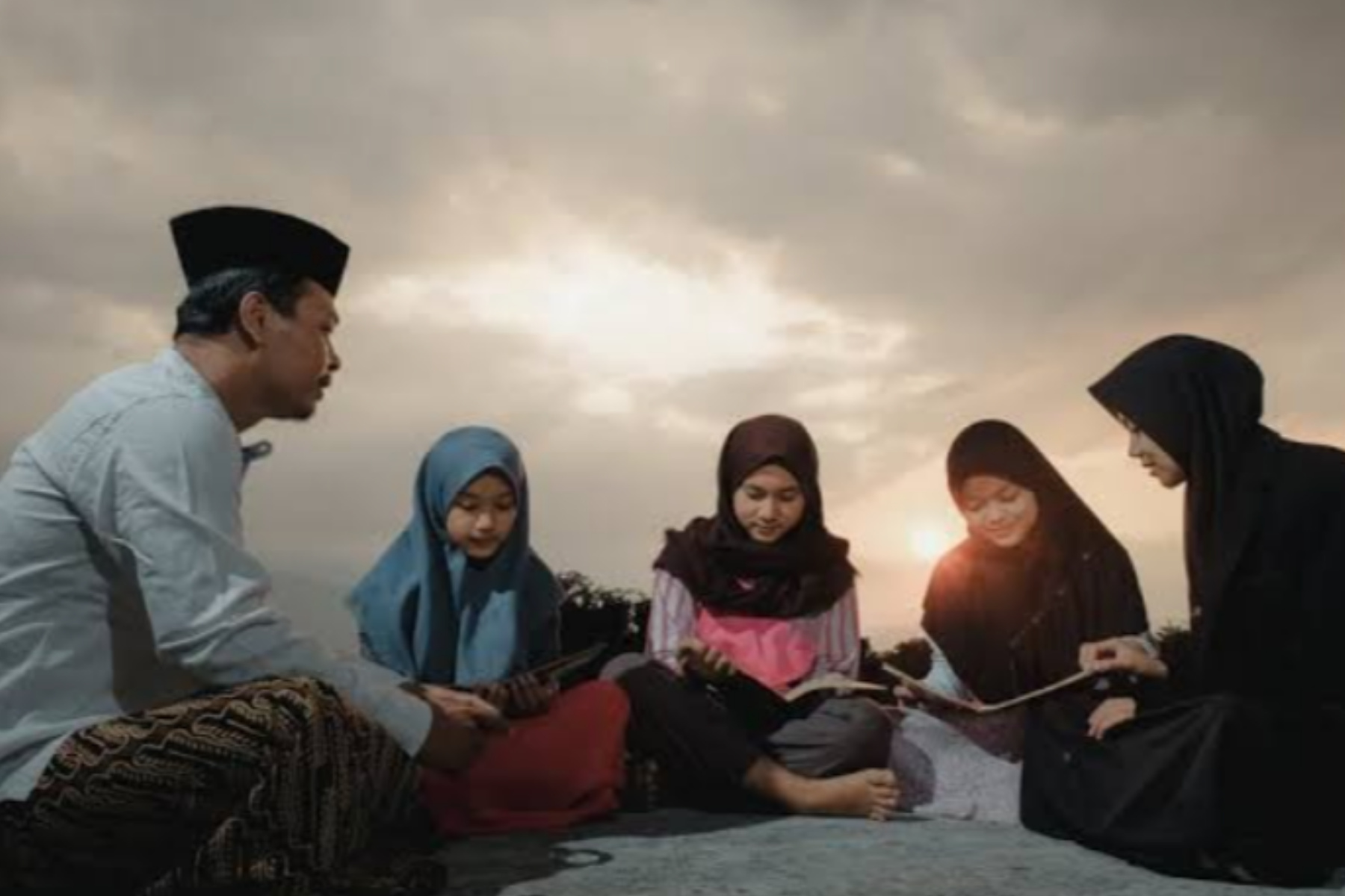 Meneladani Akhlak Rasulullah dalam Kehidupan Sehari-hari