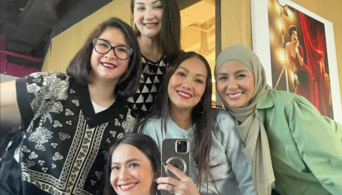 Mom Sweet Moms jadi Persahabatan Emak-emak Seleb dengan Misi Positif