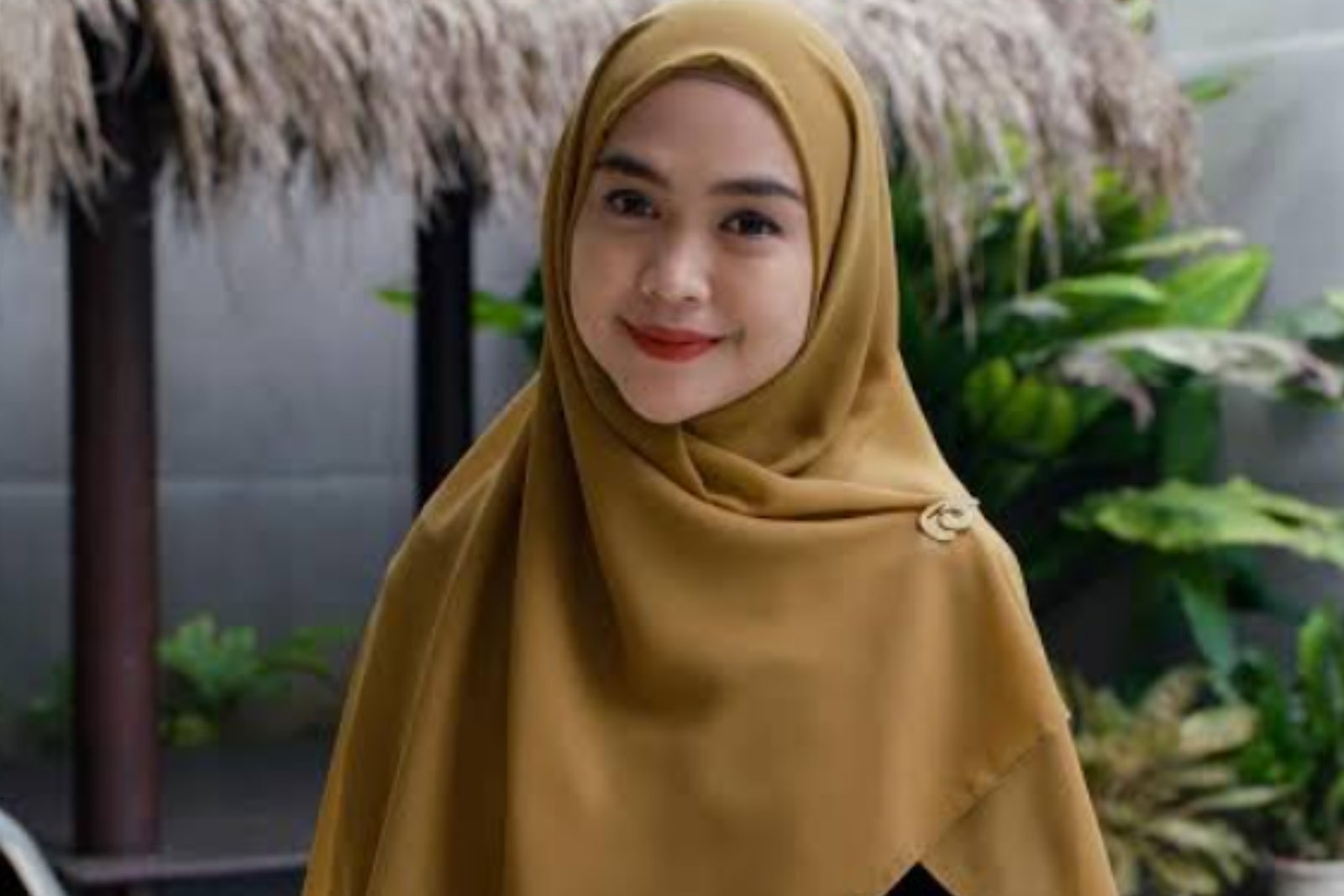 Ria Ricis Blak-blakan Tentang Kedekatan dengan Musisi Evan DC Production