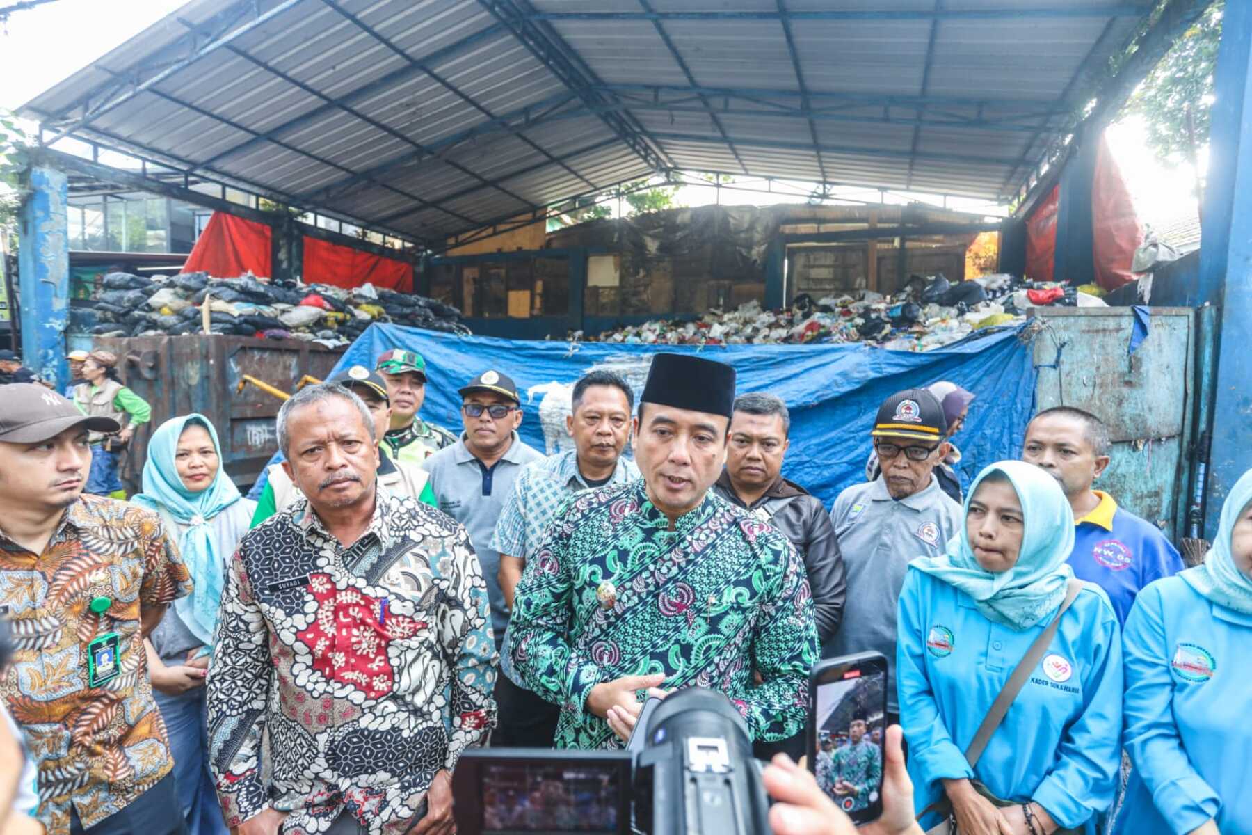 TPS Dekat SMPN 64 Bandung Dikeluhkan, Pemkot Targetkan Bersih Senin