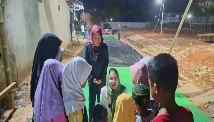 Warga Kebun Sayur Digusur, Artis Camelia Panduwinata Lubis Menangis