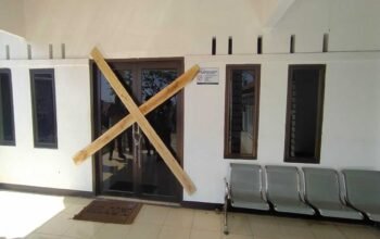 Warga Segel Kantor Desa Cibarengkok Cianjur, Kenapa?