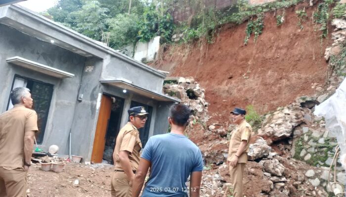 Akibat TPT Milik Perusahaan Longsor, Satu Rumah Warga Hancur Tertimbun Bebatuan di Wanaherang Bogor