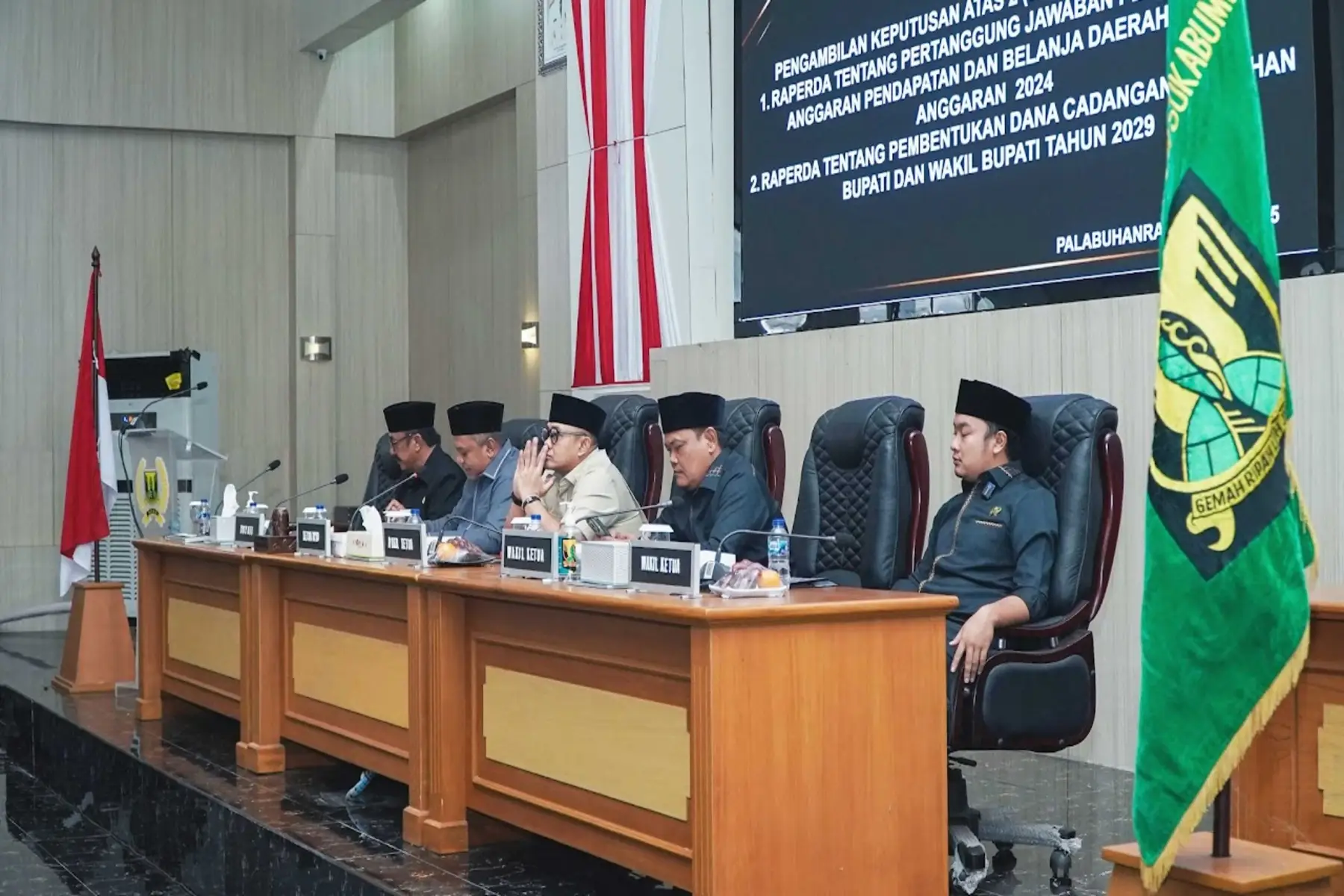 DPRD Kabupaten Sukabumi Sahkan 2 Raperda