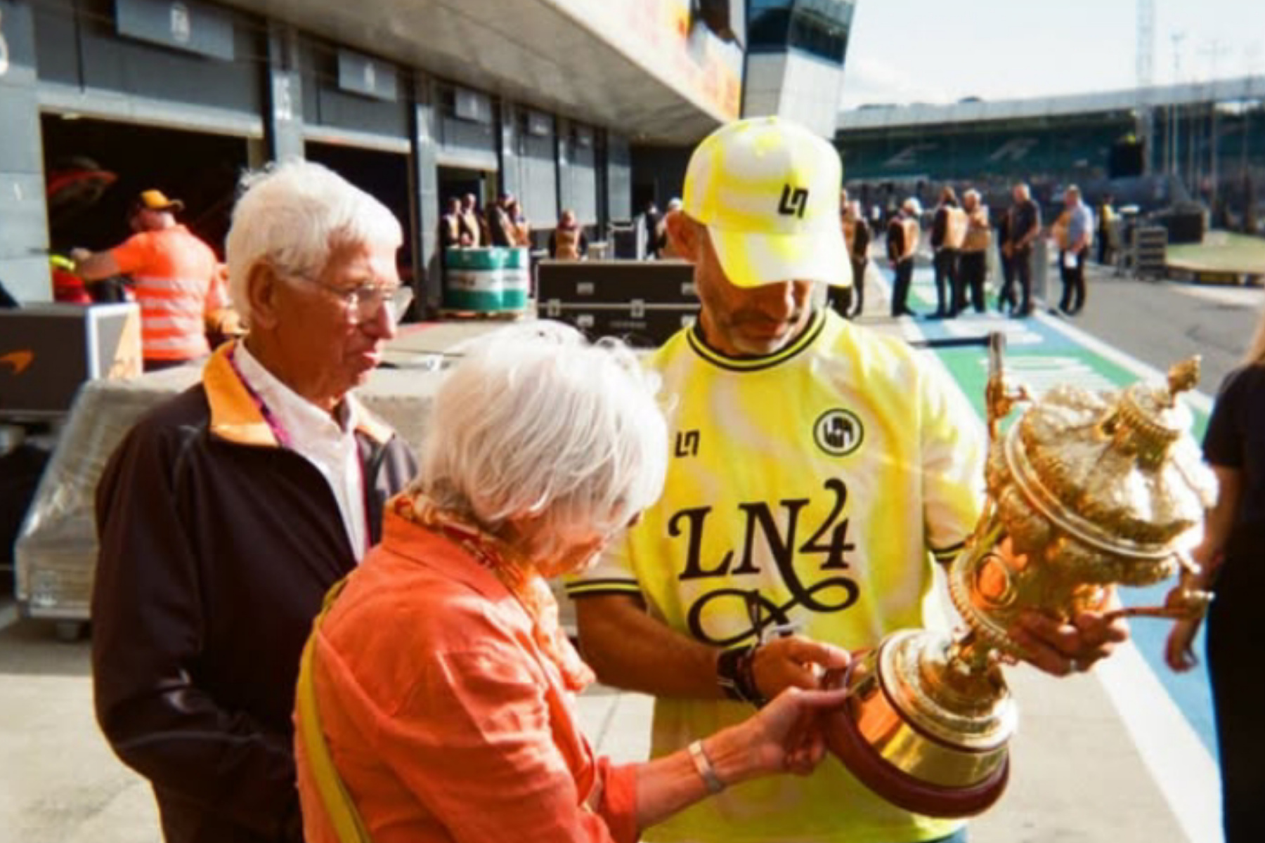Dominasinya McLaren: Lando Norris Raih Pole Position GP Belgia 2025